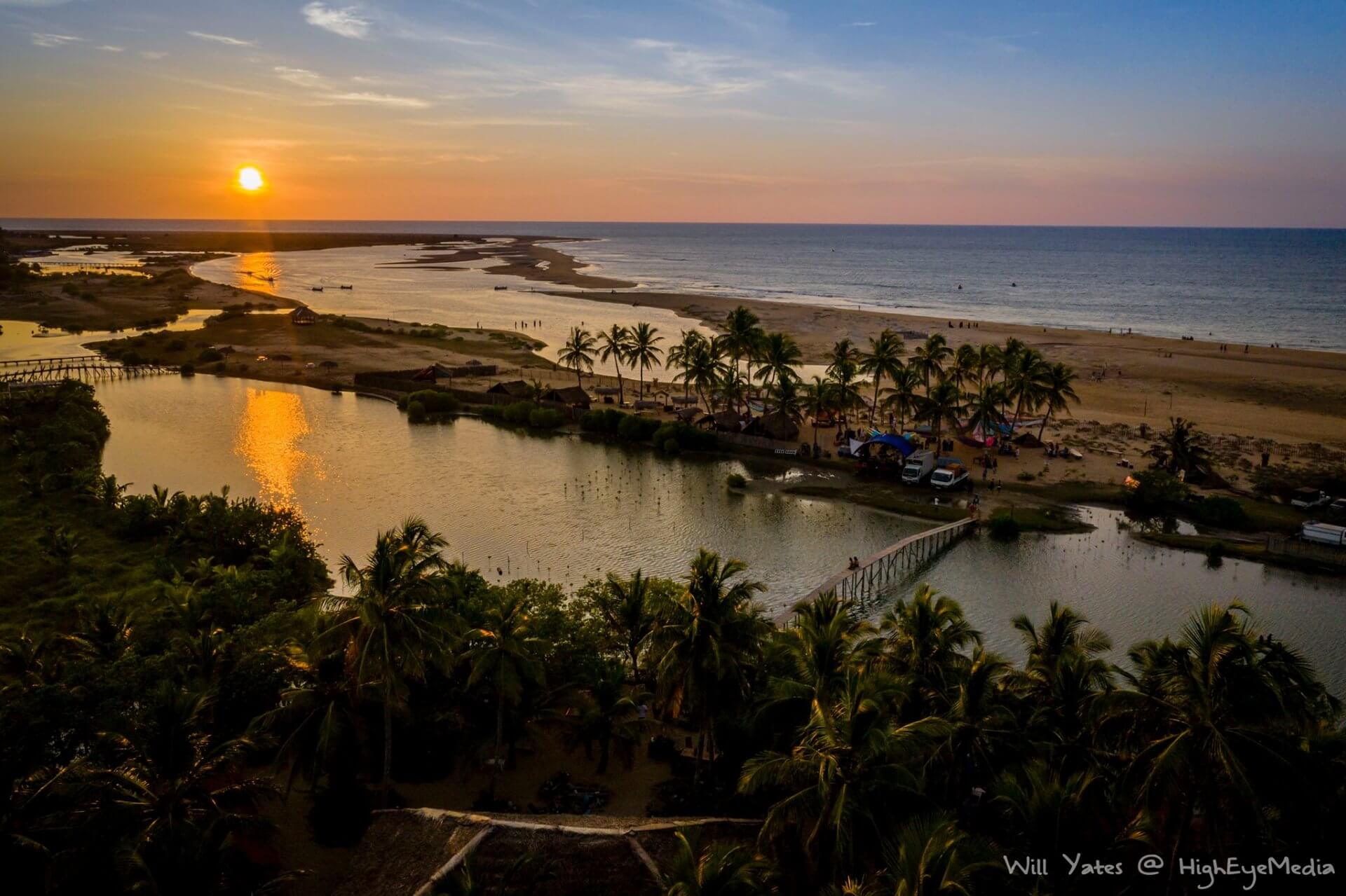 La imagen tiene un atributo ALT vacío; su nombre de archivo es spot-kitesurf-kalpitiya-sri-lanka-buscokite-6-1920x1279.jpg