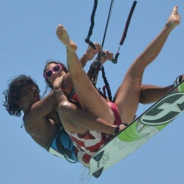 Tandem Kitesurfing - Doble Placer - Kitesurf[:en]Tandem Kitesurfing - Double Pleasure - Kitesurf